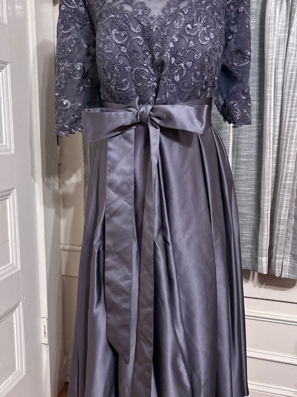 JJs House Silver Metallic Lavender Lace & Satin Midi Dress - Picture 5 of 12